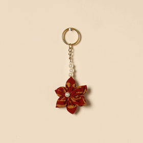 Beaded fabart flower keychain 04 - handcrafted