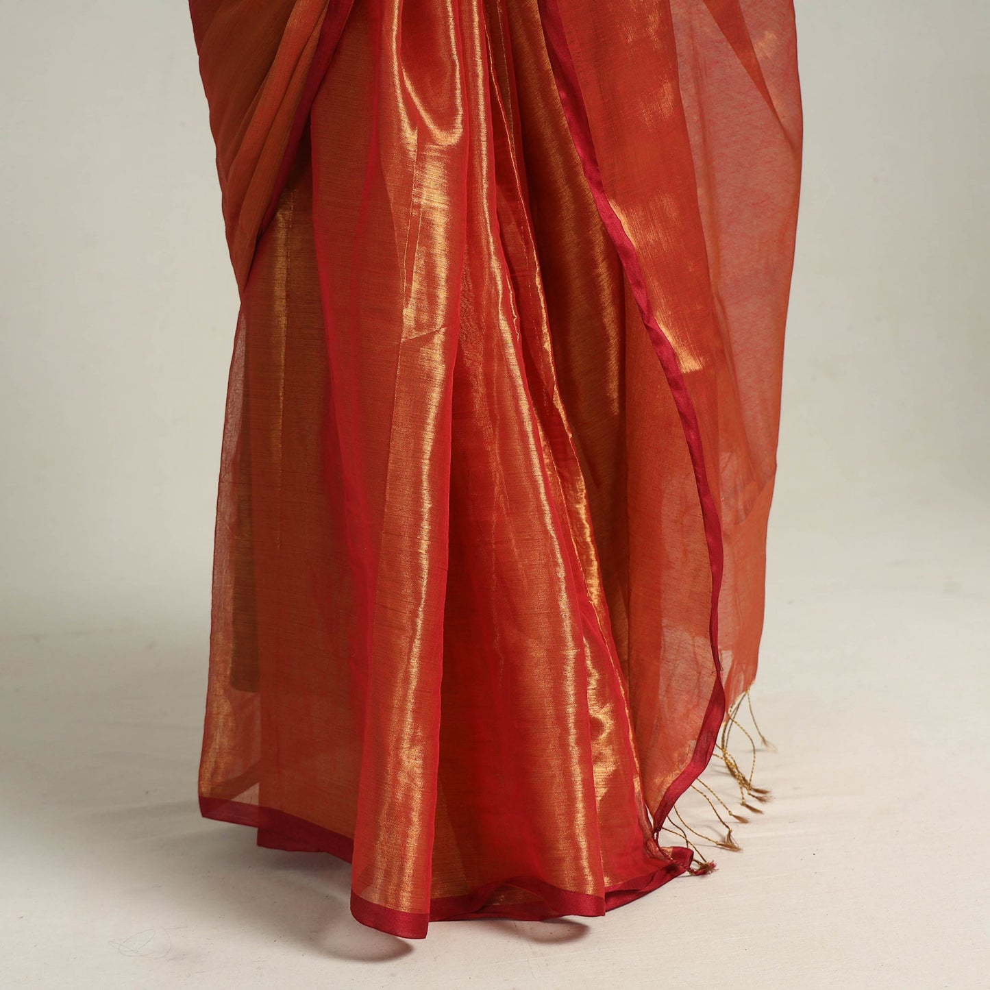 Bengal Fine Tissue Zari Saree 10