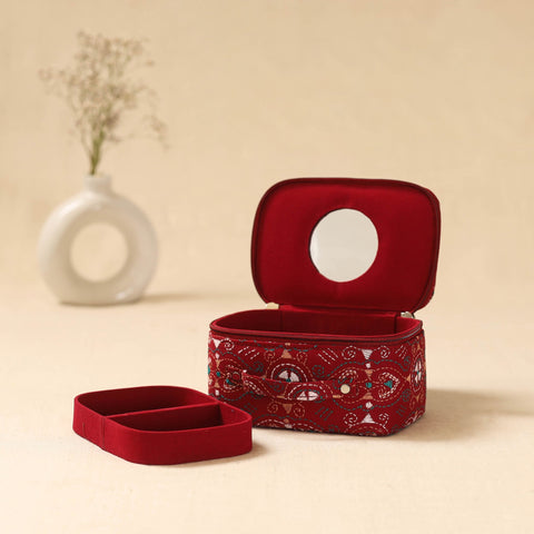 Bengal kantha work handcrafted jewellery box with mirror 10