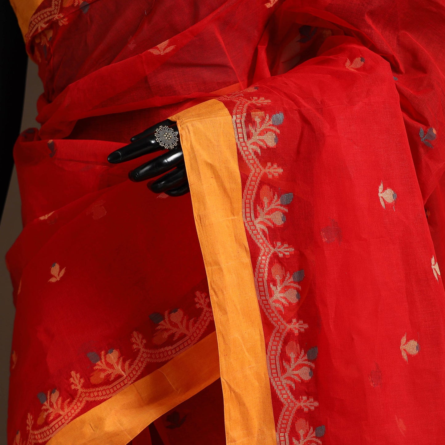 Red Bengali Tant Saree with Matching Jewellery & Blouse