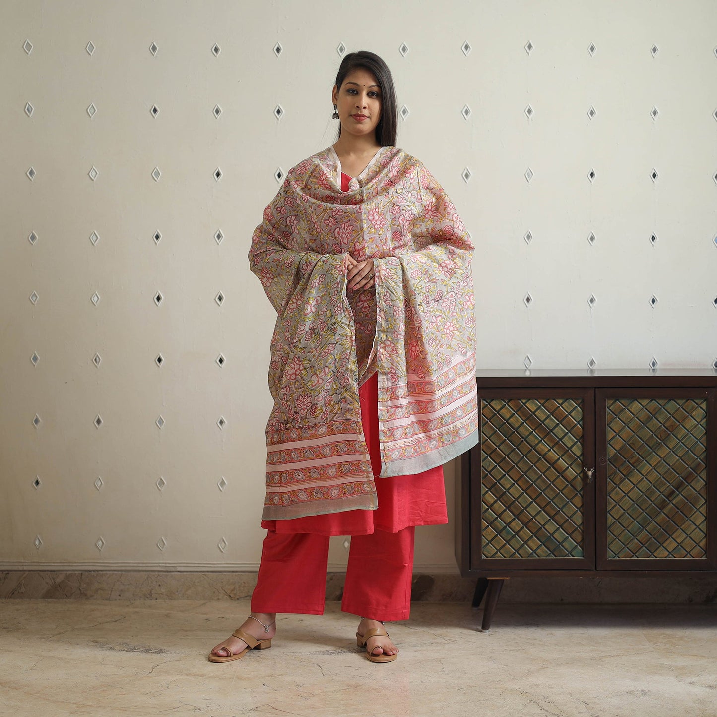  Red Tussar Dupion Silk Handloom Plain Kurta Set 