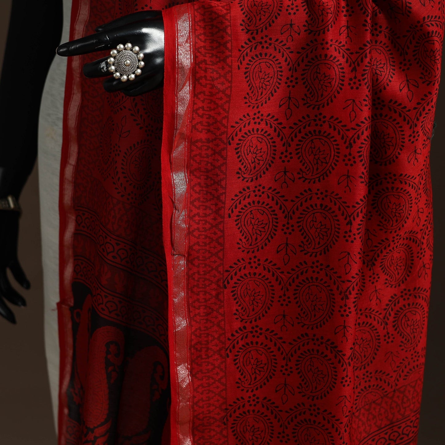 Chanderi silk bagh natural dyed dupatta with zari border 02