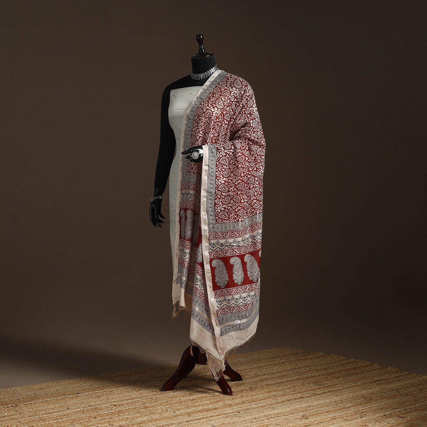 Chanderi silk bagh natural dyed dupatta with zari border 01