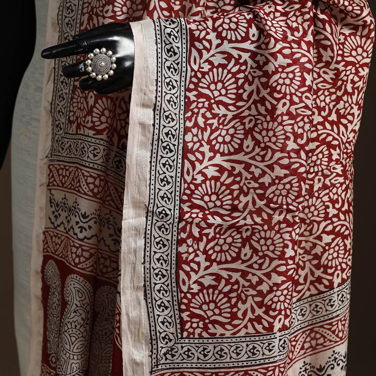 Chanderi silk bagh natural dyed dupatta with zari border 01