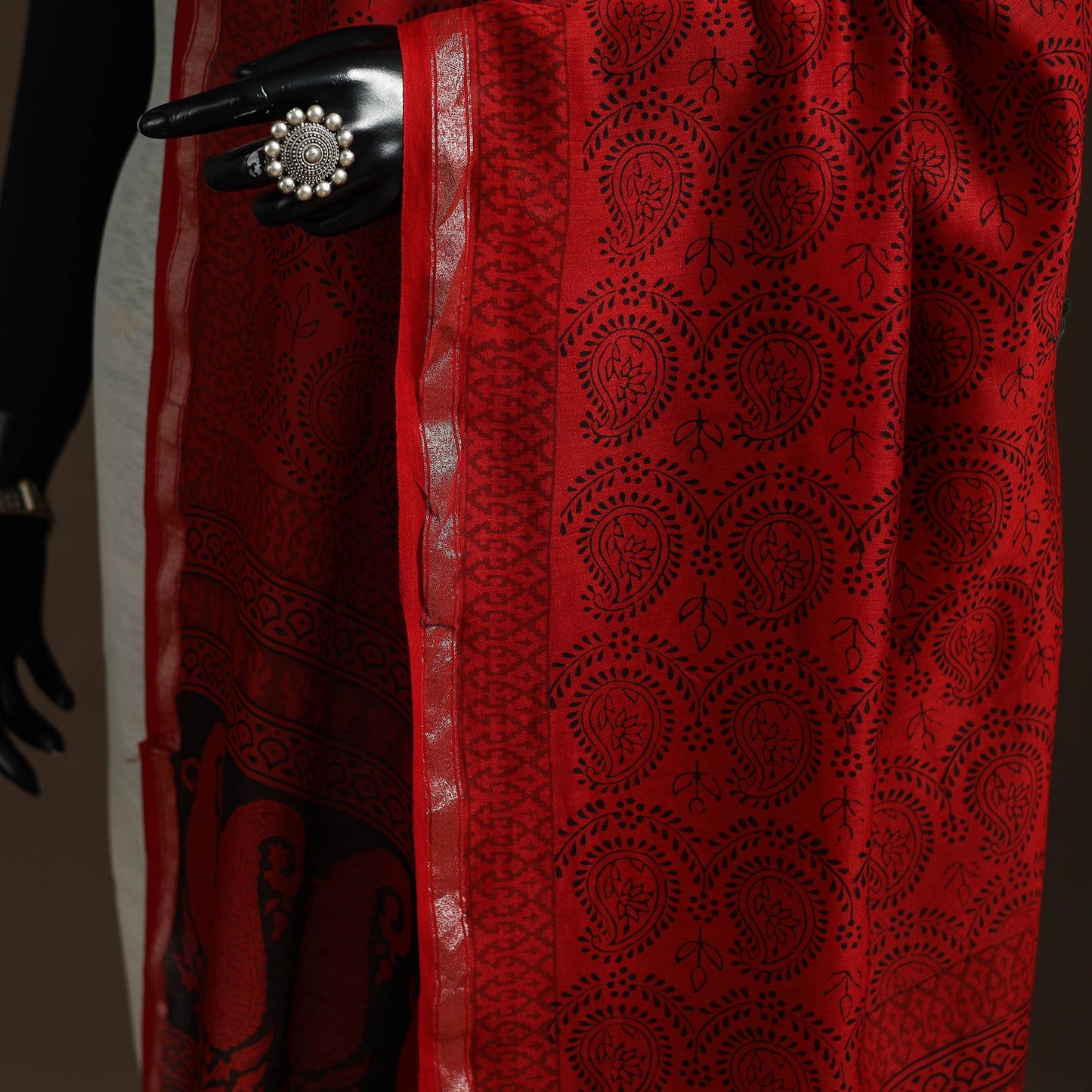 Chanderi silk bagh natural dyed dupatta with zari border 02