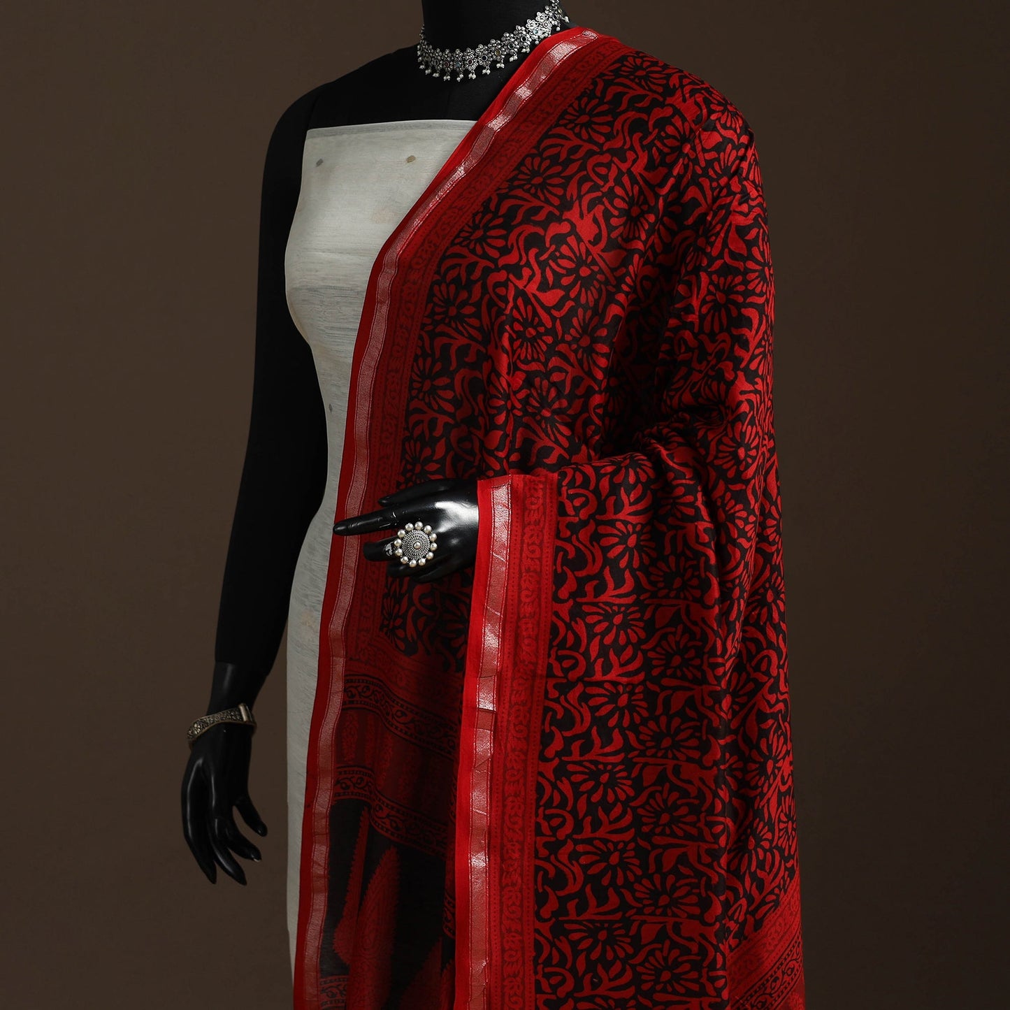 Chanderi silk bagh natural dyed dupatta with zari border 03