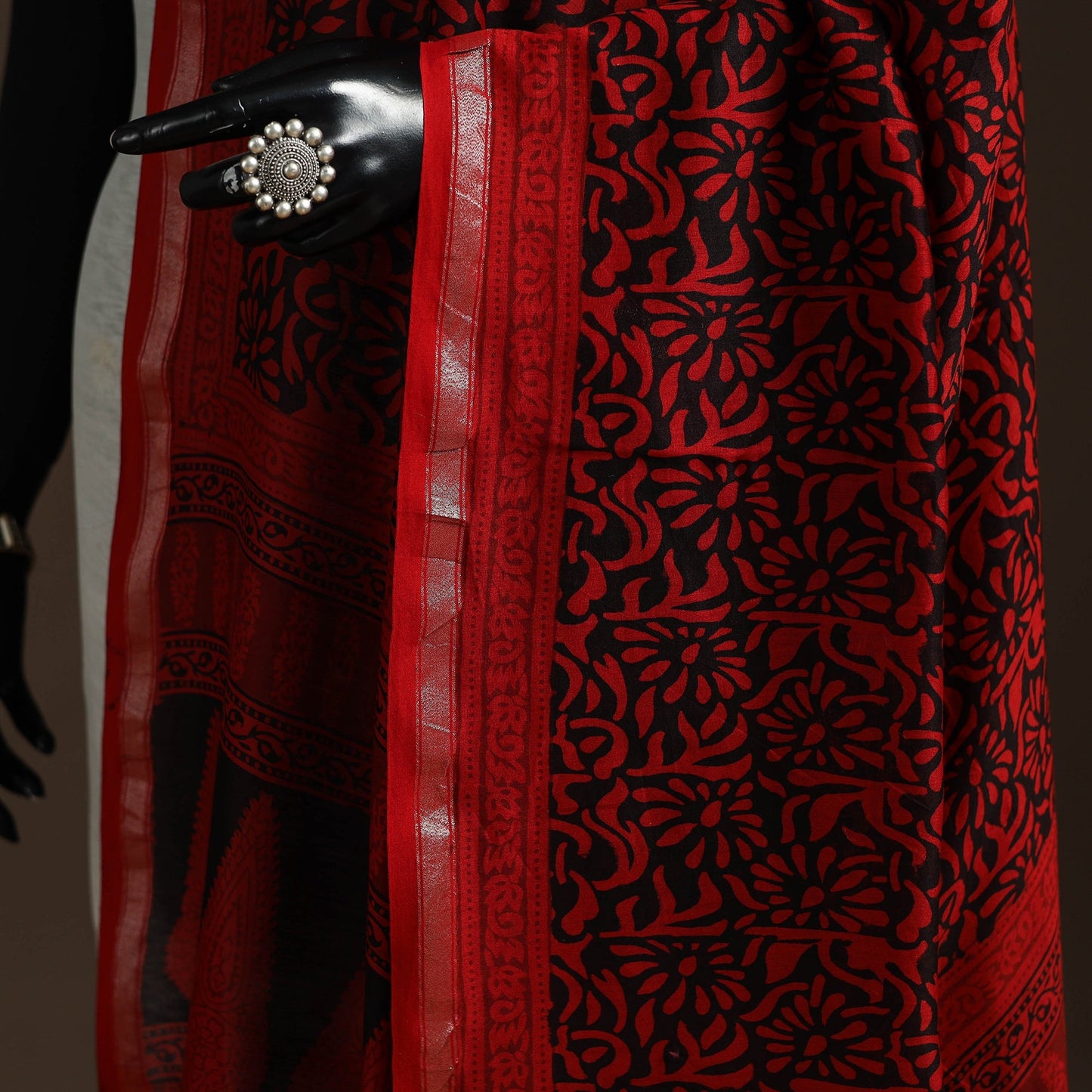 Chanderi silk bagh natural dyed dupatta with zari border 03