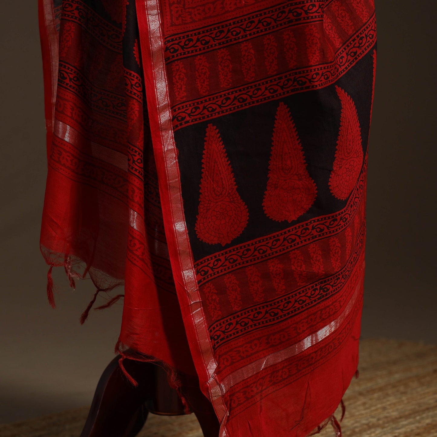 Chanderi silk bagh natural dyed dupatta with zari border 03