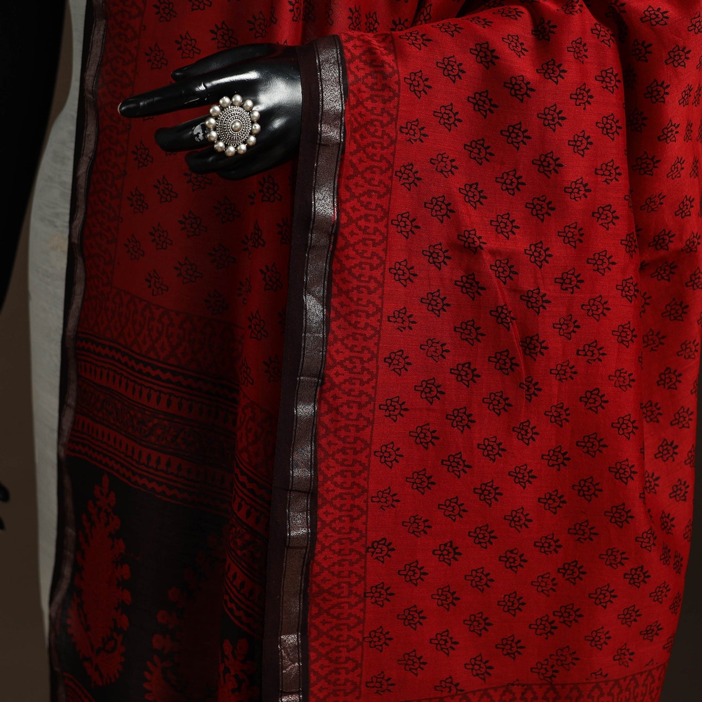 Chanderi silk bagh natural dyed dupatta with zari border 04