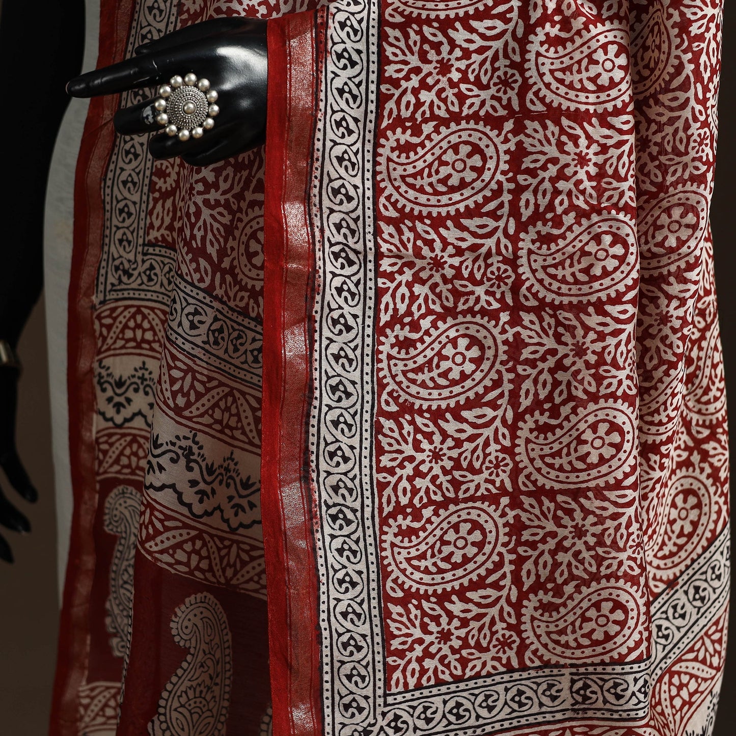 Chanderi silk bagh natural dyed dupatta with zari border 09