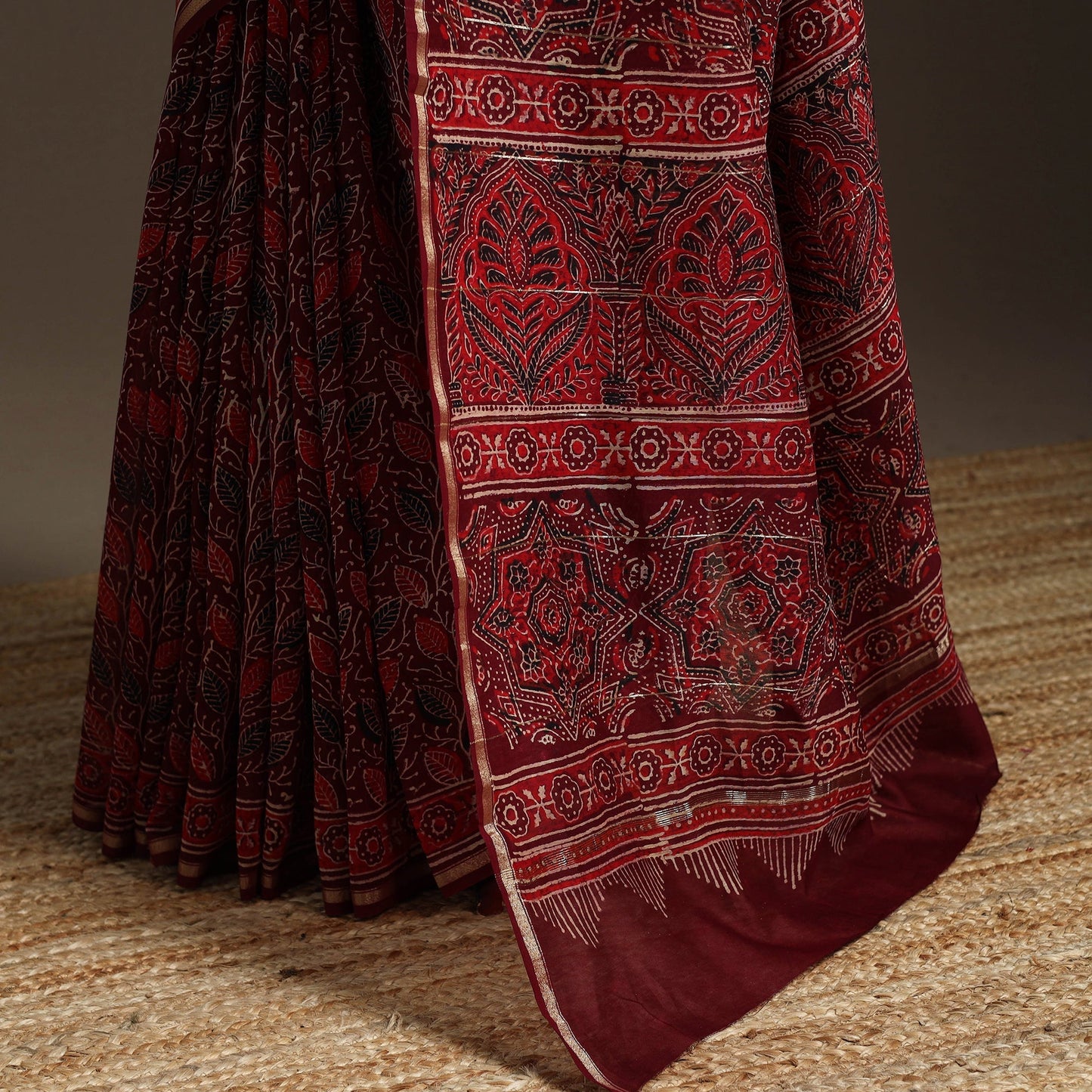 Chanderi silk hand bagru saree with zari border 10