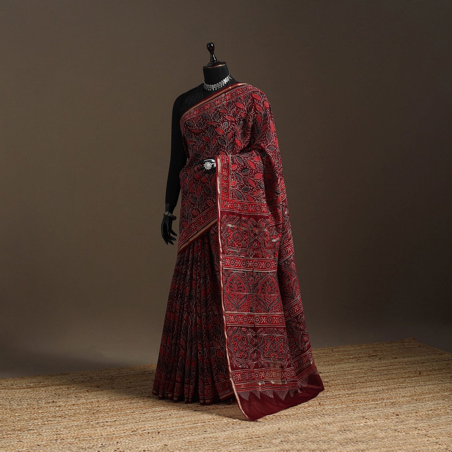 Chanderi silk hand bagru saree with zari border 10