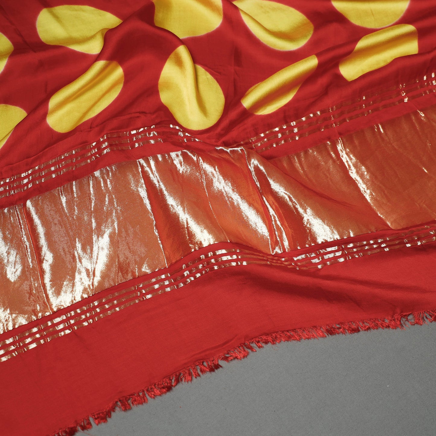  Clamp Dyed Shibori Modal Silk Dupatta with Zari Border Online at iTokri.com