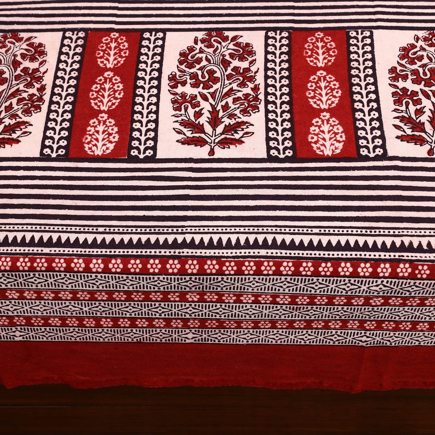 Red - cotton bagh double bedsheet with pillow covers 10