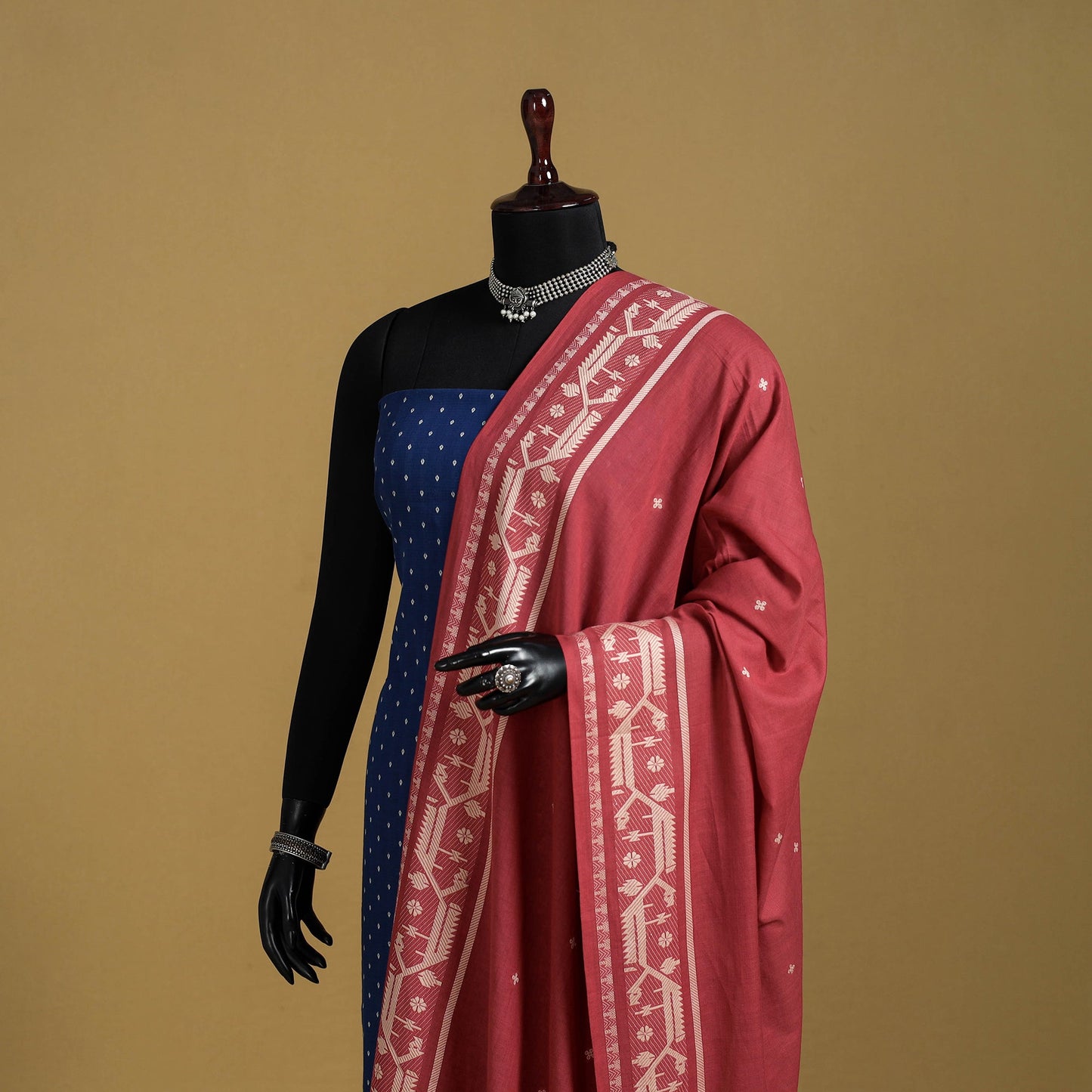 Red - cotton buti jacquard dupatta with thread border 01