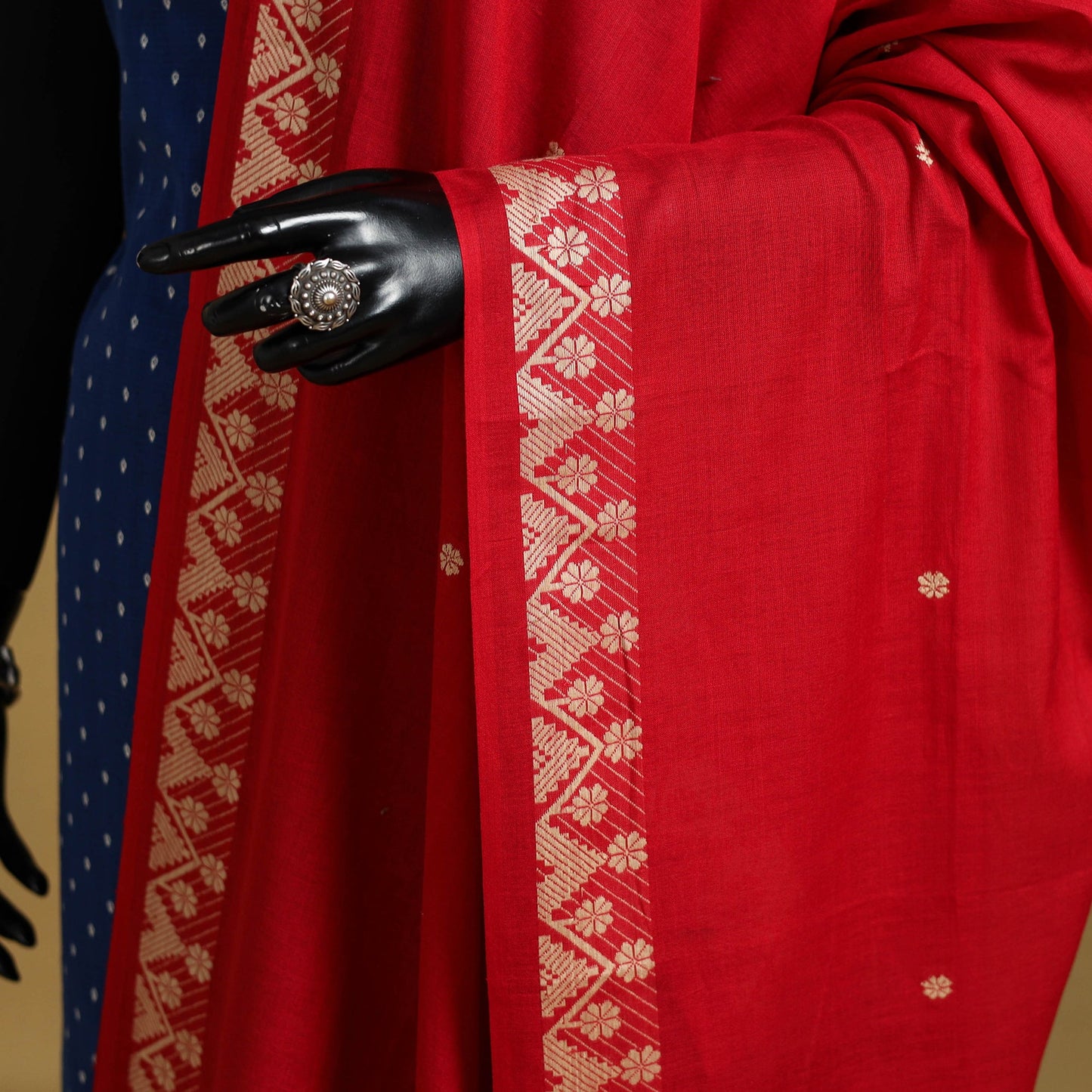 Red - cotton buti jacquard dupatta with thread border 09