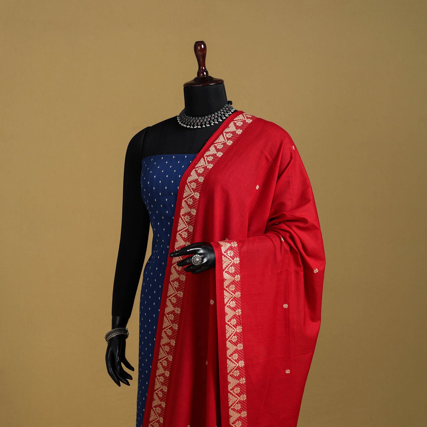 Red - cotton buti jacquard dupatta with thread border 09