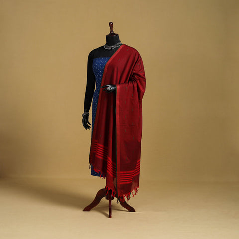 Red - cotton buti jacquard dupatta with thread border 14