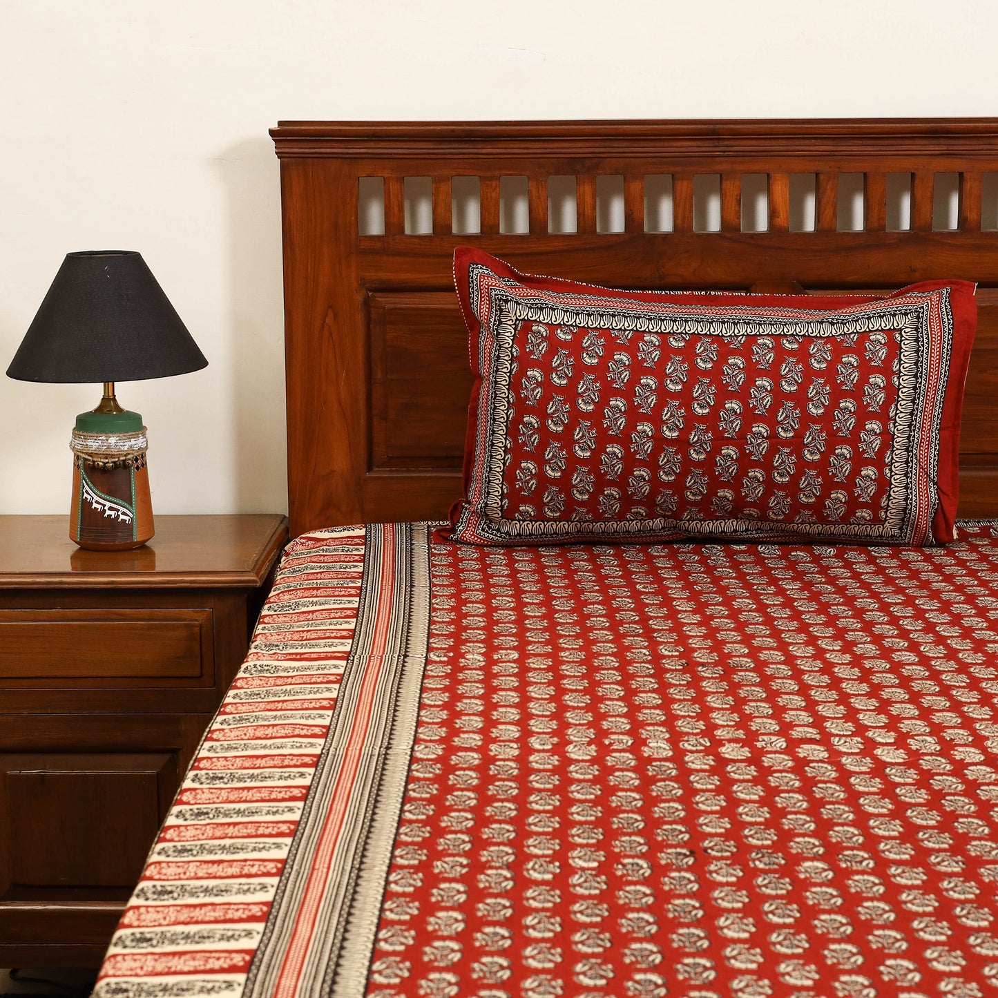 Red - cotton double bagru bed sheet set (108 x 90 in) 03