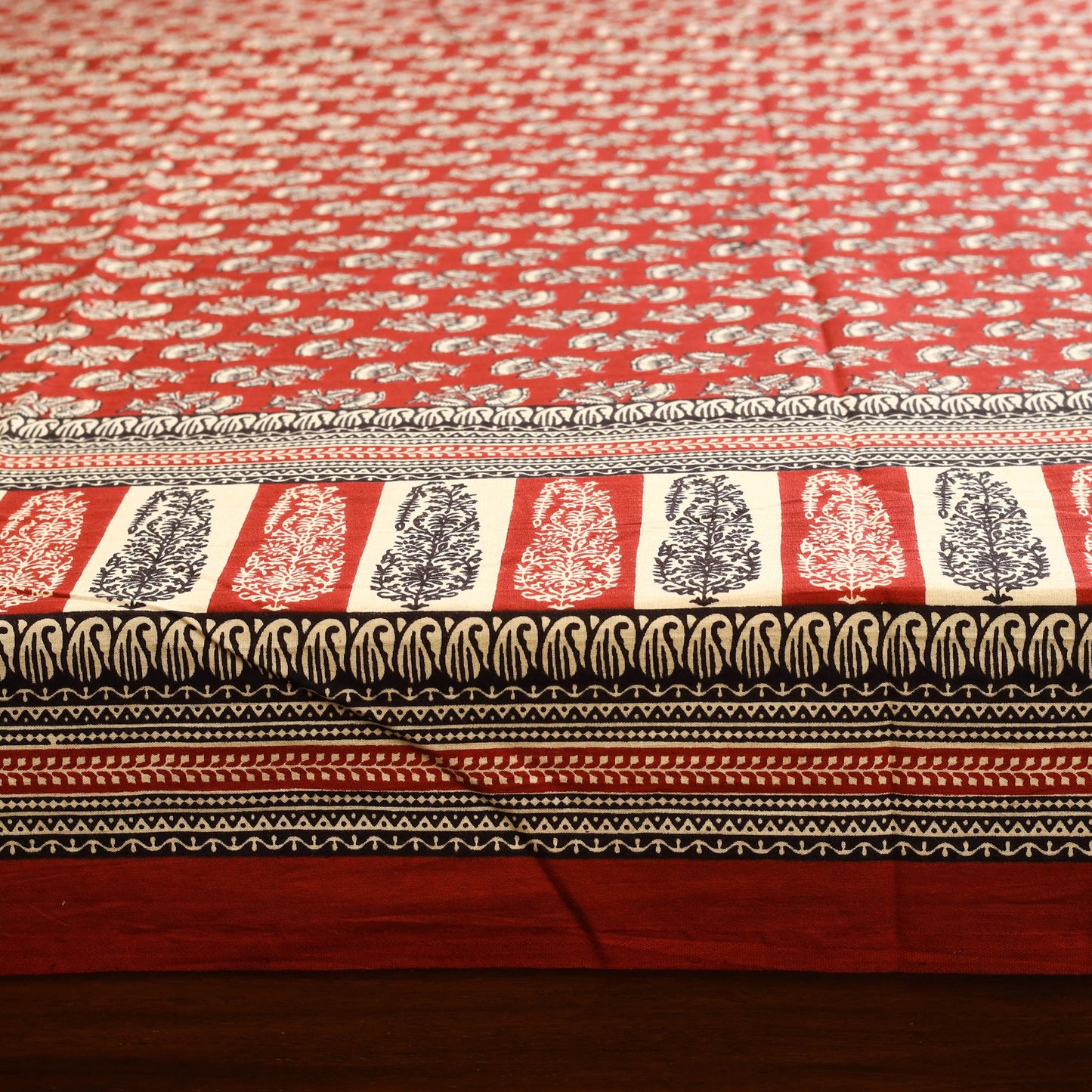Red - cotton double bagru bed sheet set (108 x 90 in) 03