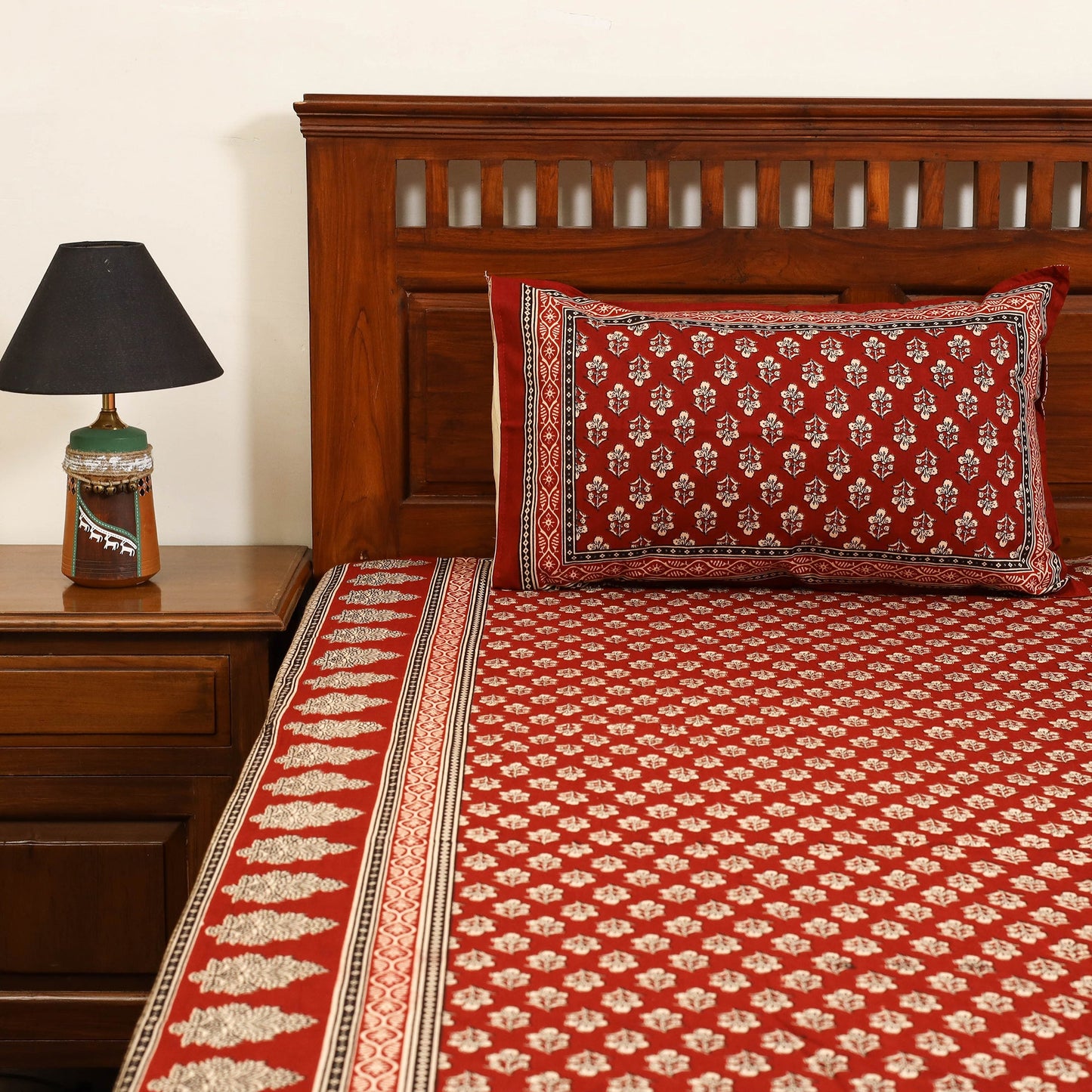 Red - cotton double bagru bed sheet set (108 x 90 in) 19
