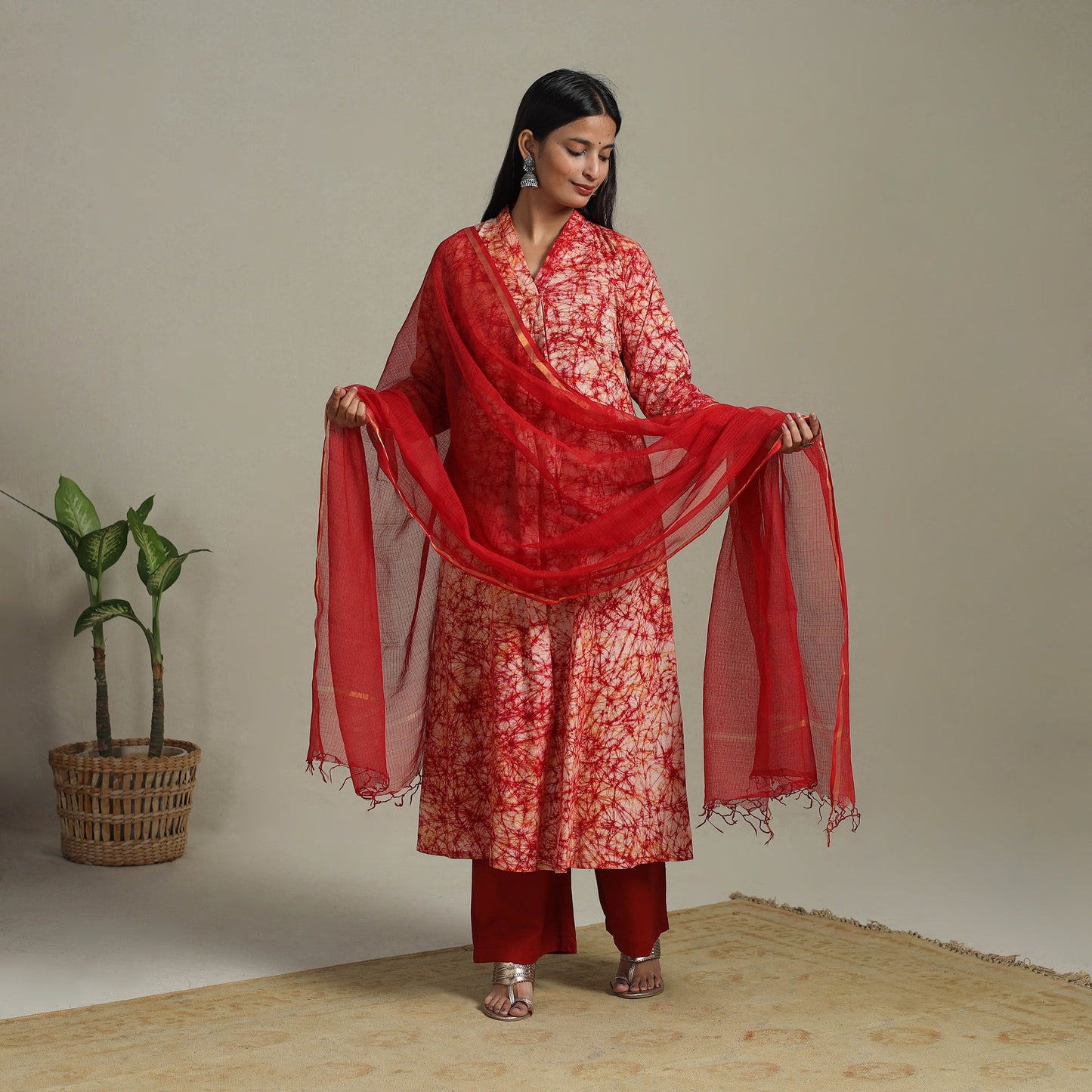 Red Cotton Hand Batik Print Kurta Set (Set of 3)