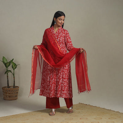Red Cotton Hand Batik Print Kurta Set (Set of 3)