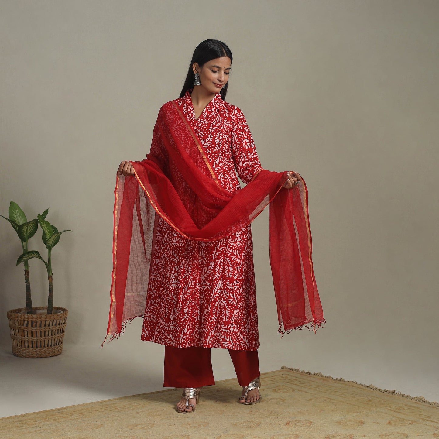 Red Cotton Hand Batik Print Kurta Set (Set of 3)