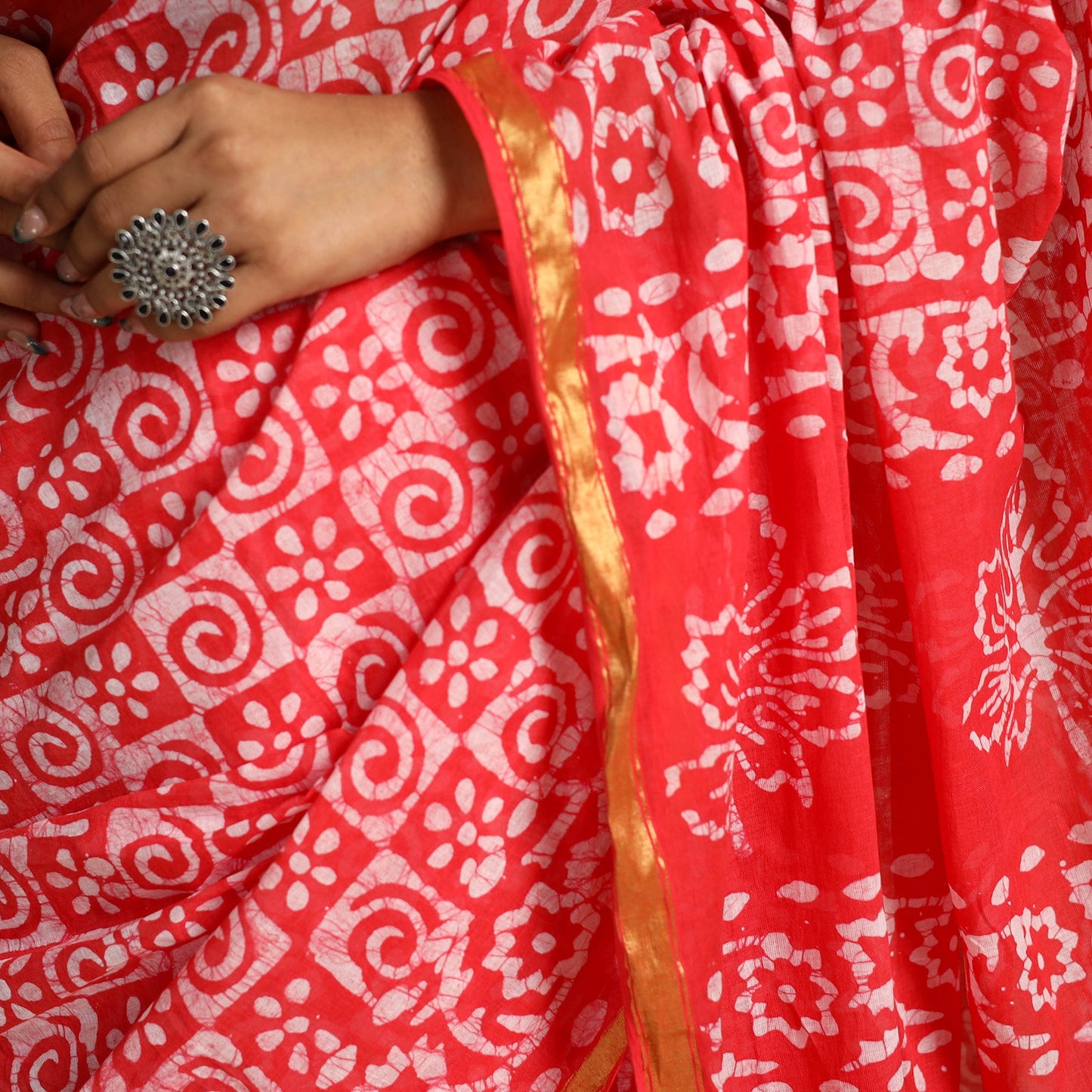 Red Cotton Hand Batik Print Saree with Blouse Piece