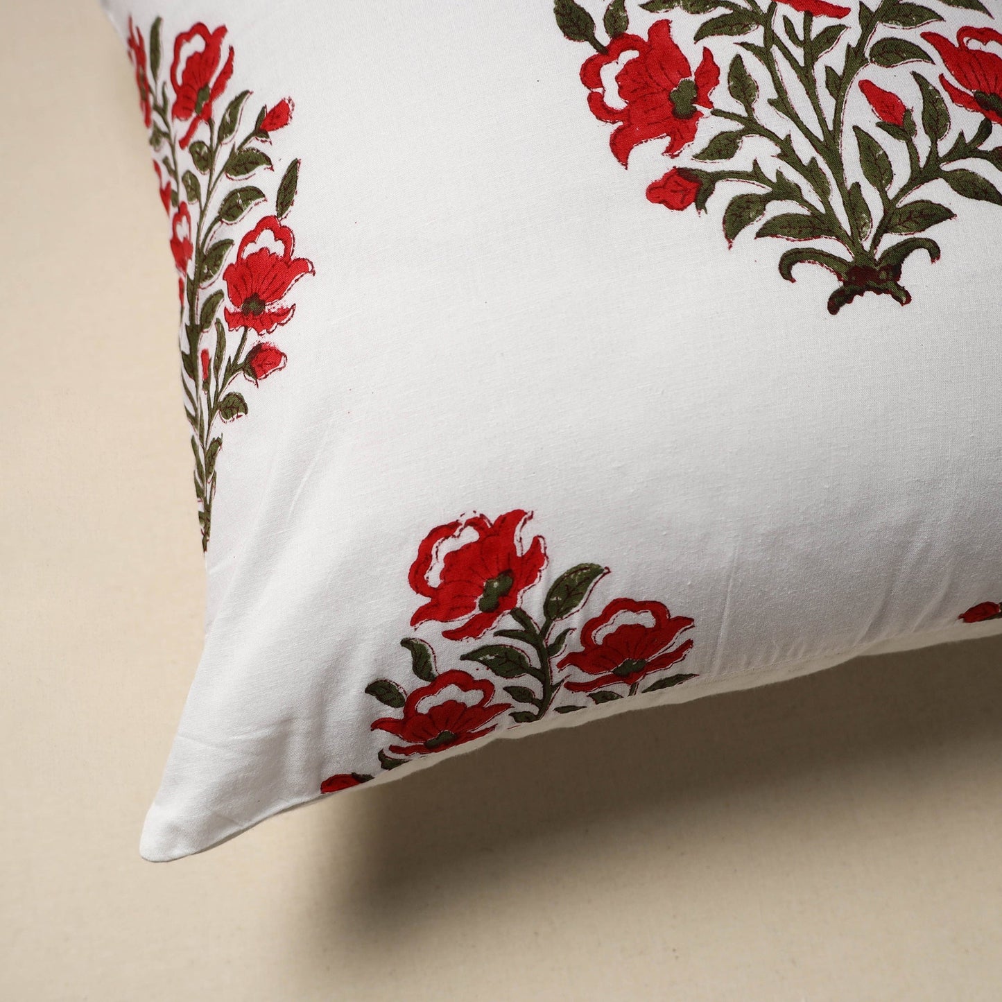 Cotton sanganeri cushion cover (16 x 16 in) 96 - handcrafted