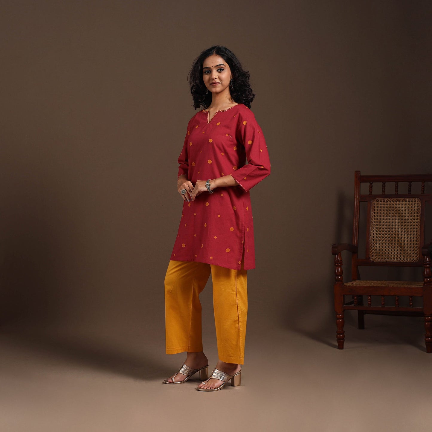 Red - cotton short jacquard kurta with hand embroidery 04
