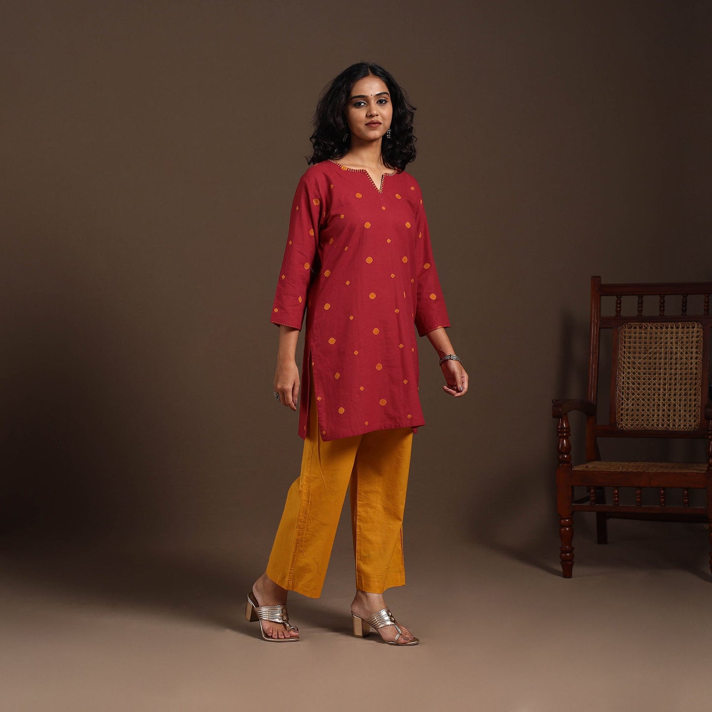 Red - cotton short jacquard kurta with hand embroidery 04