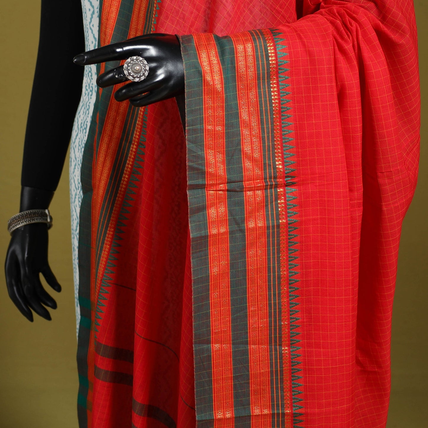 Red - dharwad cotton dupatta with zari border 16
