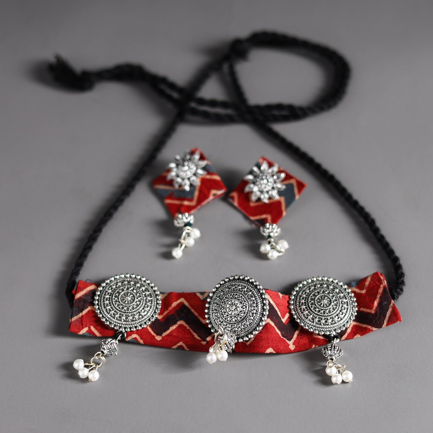 Buy Handcrafted GS Fabart Necklace Set Online – iTokri