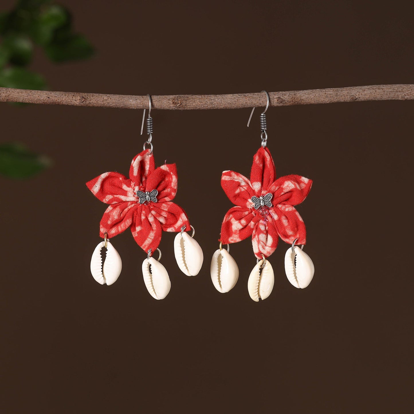 Red - fariha fabart phool kali shell earrings - handcrafted
