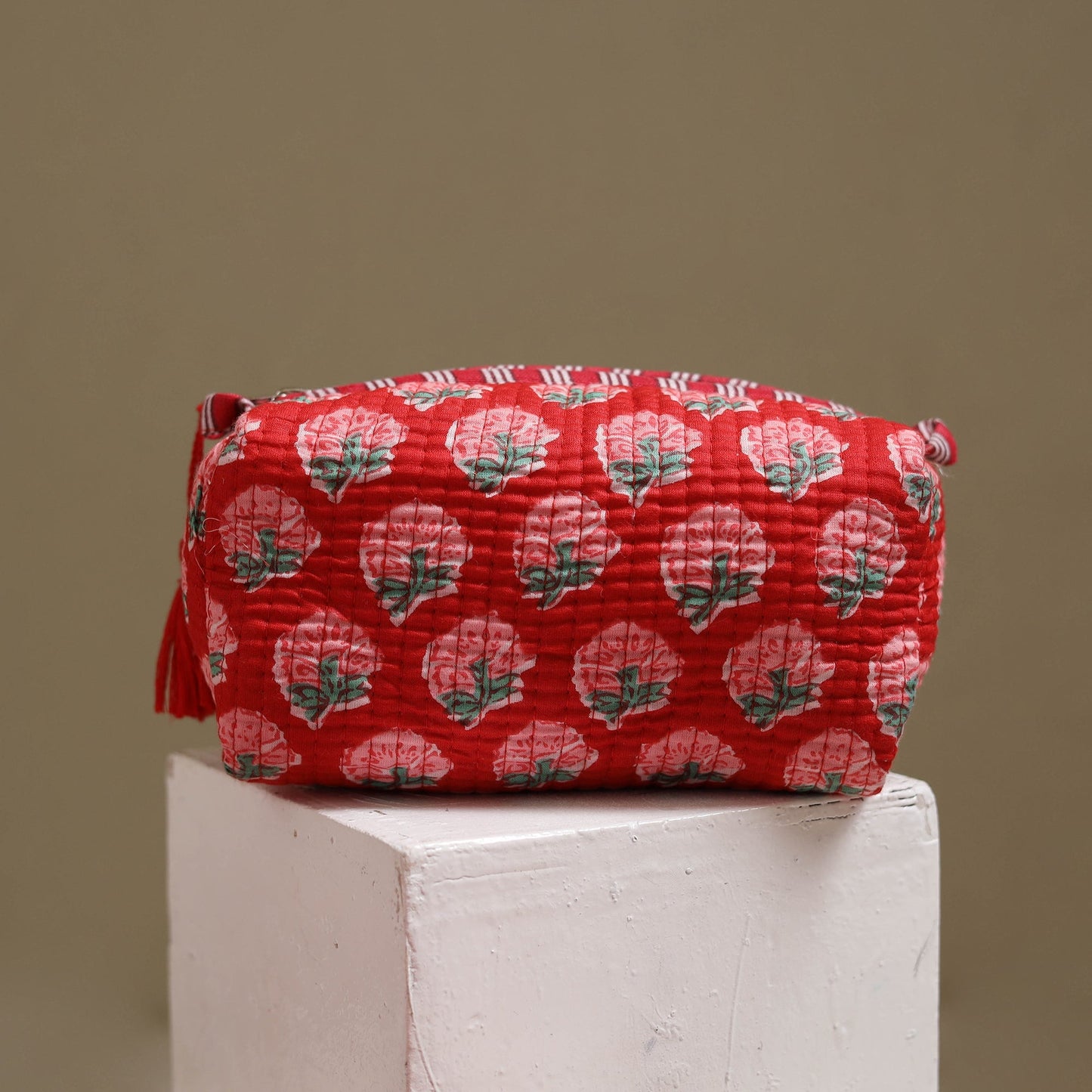 Floral hand block print quilted toiletry bags (set of 3) 23
