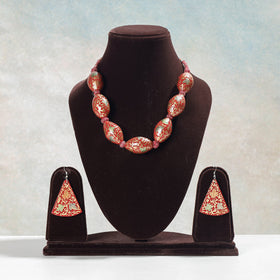 Buy Floral Handpainted Wooden Red Necklace Set Online l iTokri.com