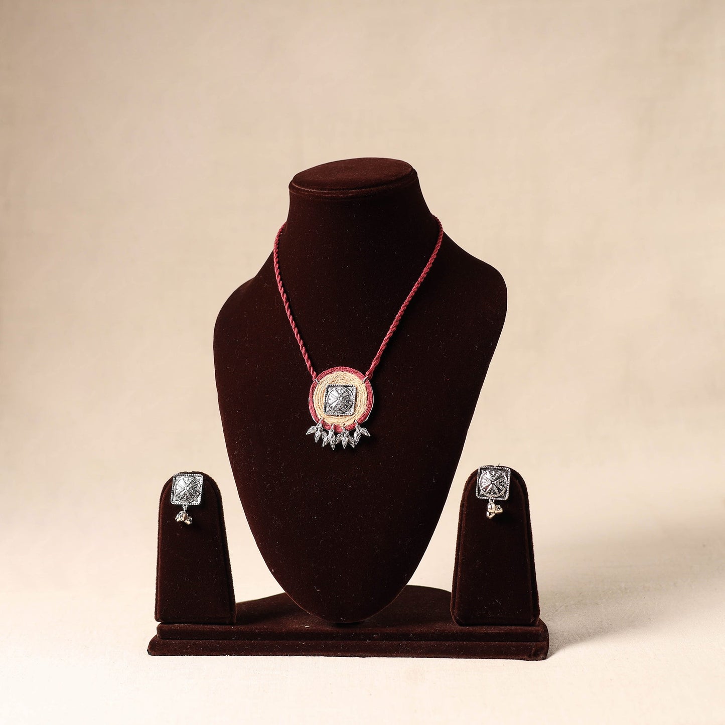 Red German Silver Jute Necklace Set