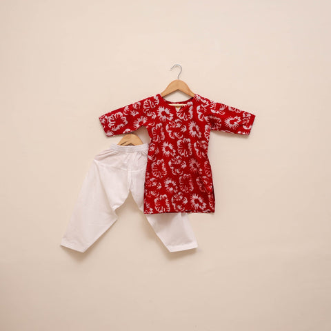 Girls hand batik pure cotton kurta set (2-6 years) 11