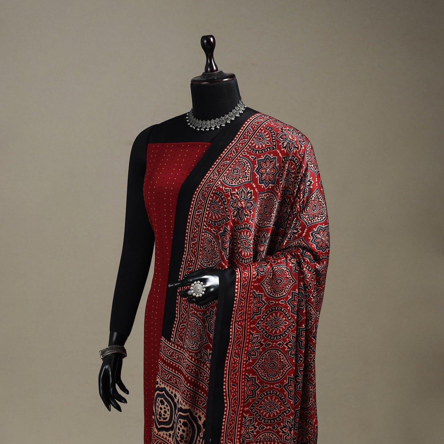 Hand natural dyed modal silk dupatta with lagdi patta 42
