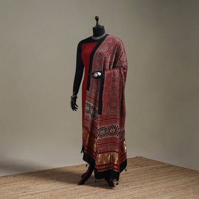 Hand natural dyed modal silk dupatta with lagdi patta 42