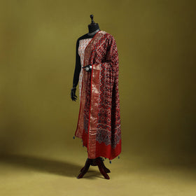 Hand natural dyed dola silk zari border dupatta