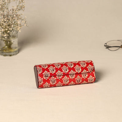 Handcrafted embossed leather spectacle case 01