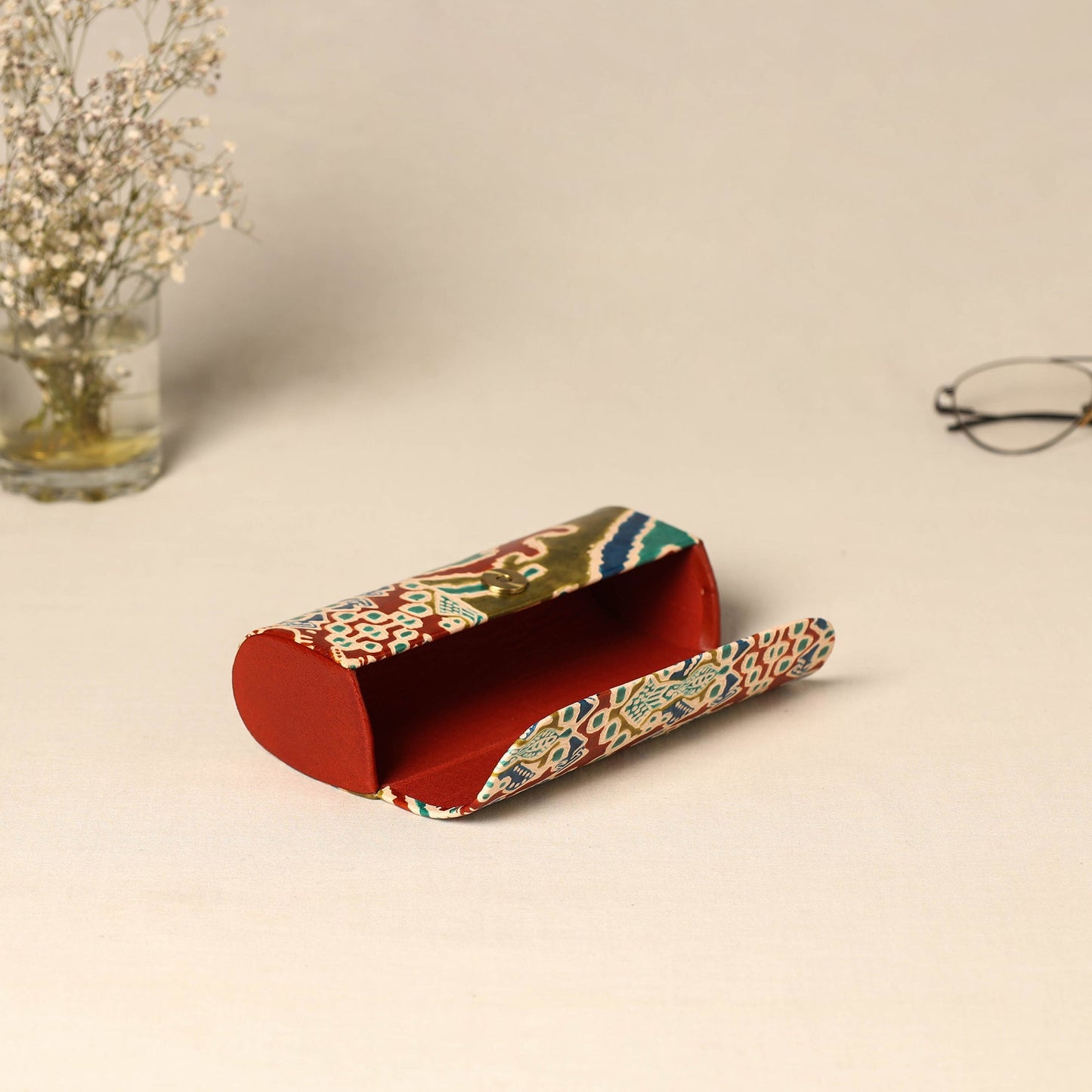 Handcrafted embossed leather spectacle case 10