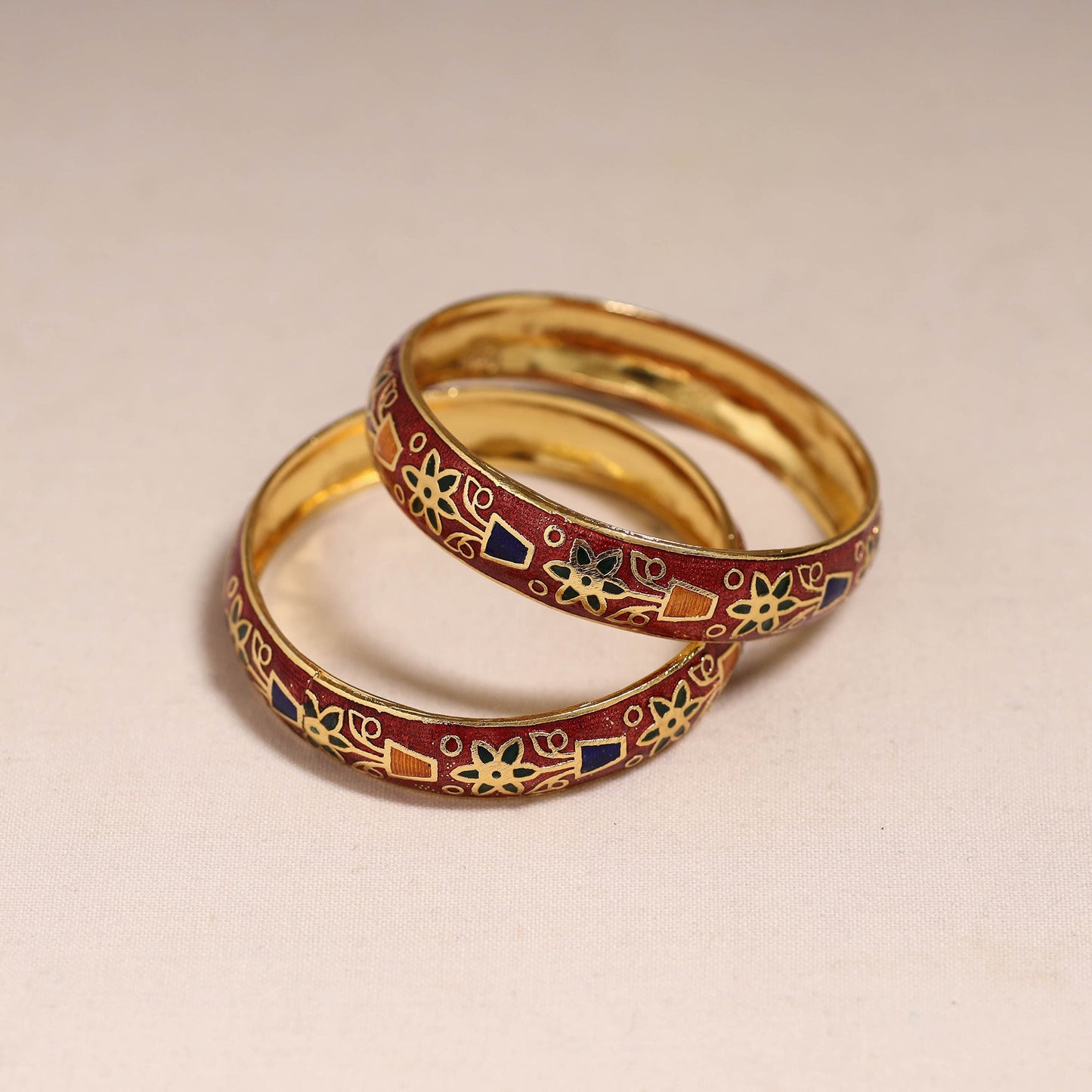 Handcrafted paka meenakari bangles (set of 2) 286