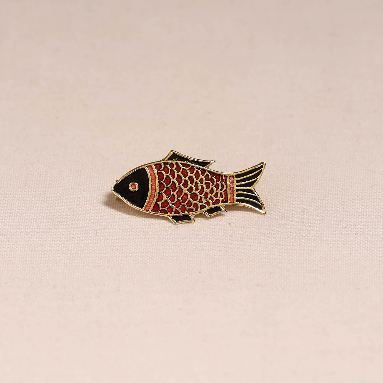 Handcrafted paka meenakari saree pin 205