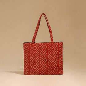 Handcrafted quilted handbag 03