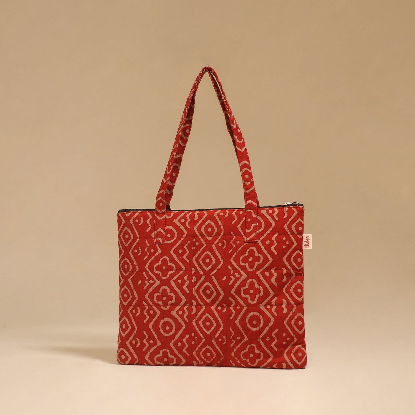 Handcrafted quilted handbag 03
