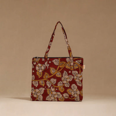 Handcrafted quilted handbag 06