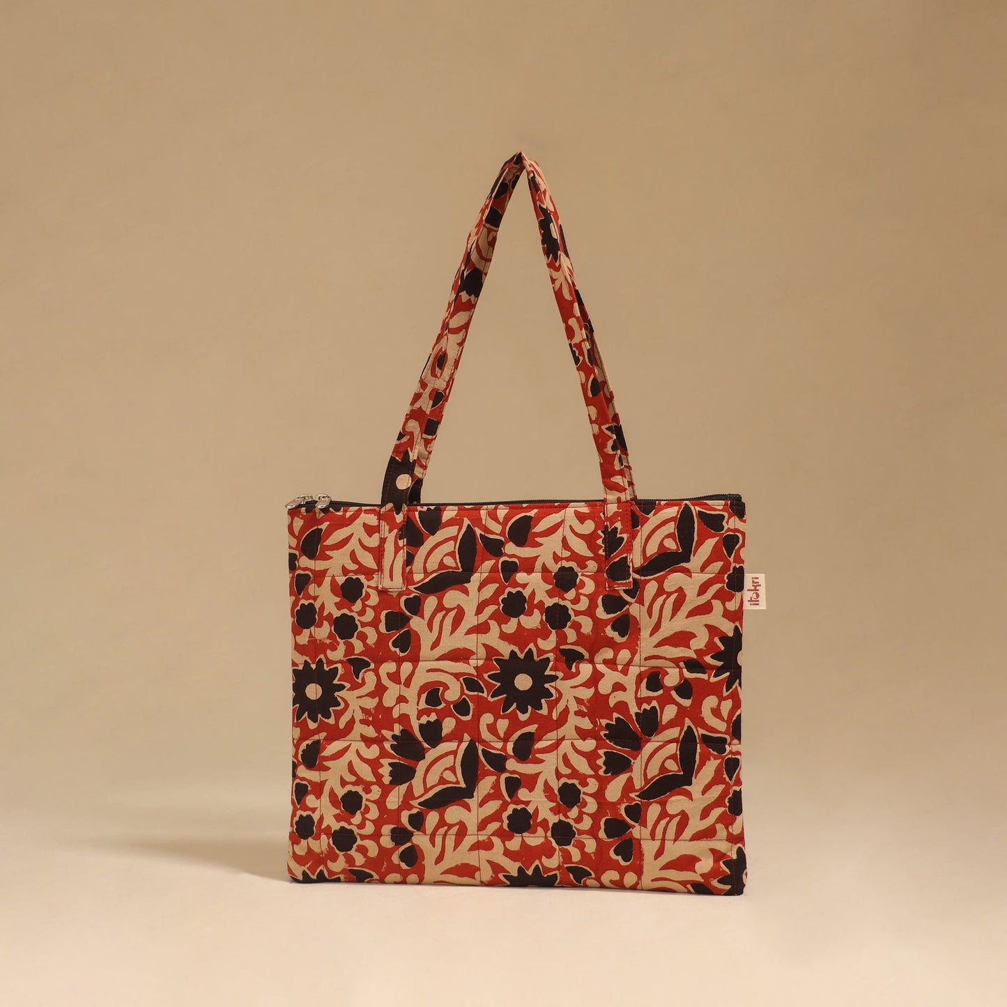 Handcrafted quilted handbag 07